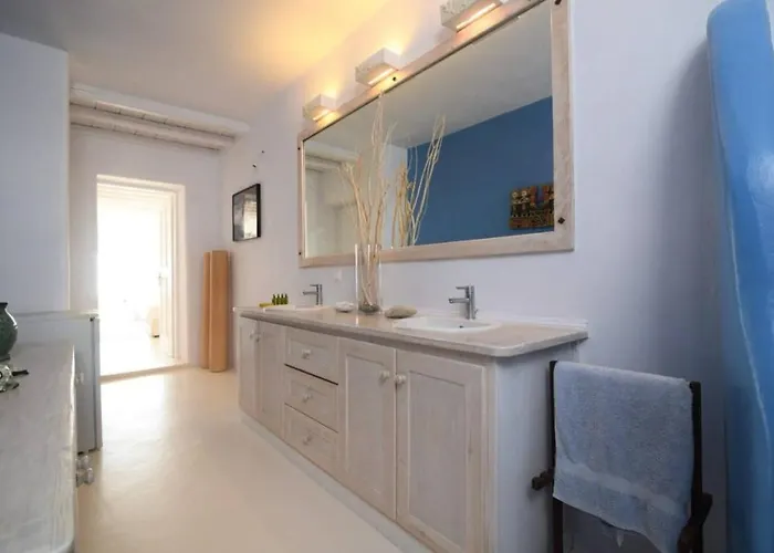 Mykonos Seaside 3br Aleomandra Gem 오르노스