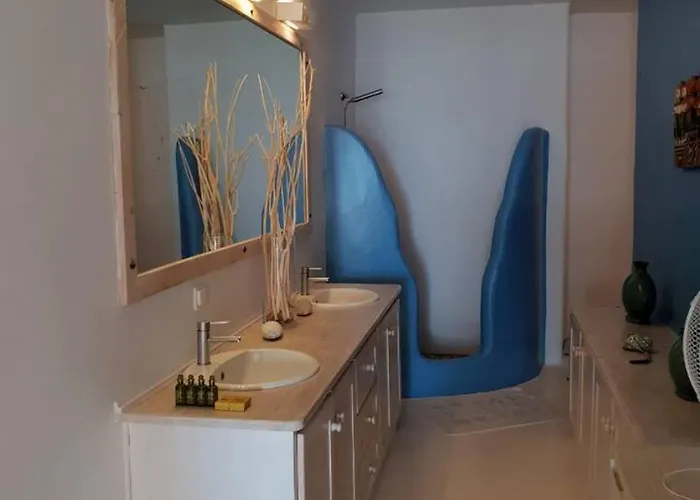 Mykonos Seaside 3br Aleomandra Gem