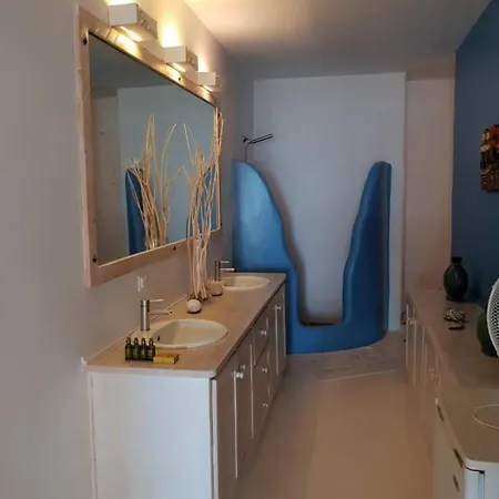 Mykonos Seaside 3br Aleomandra Gem